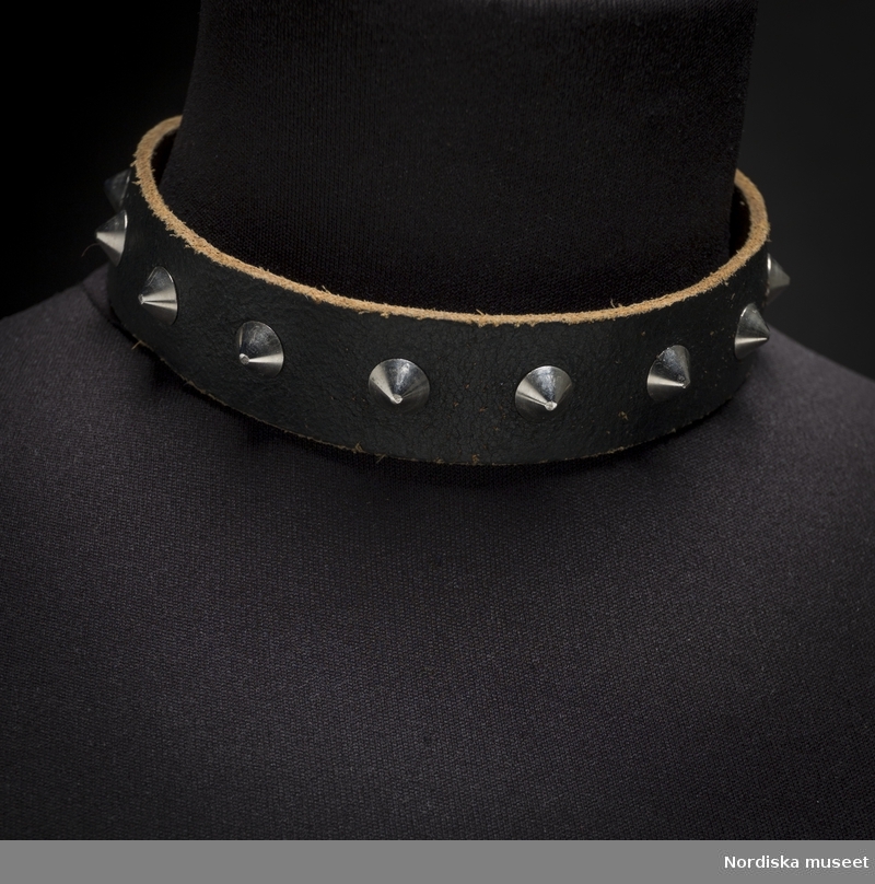 Halsband