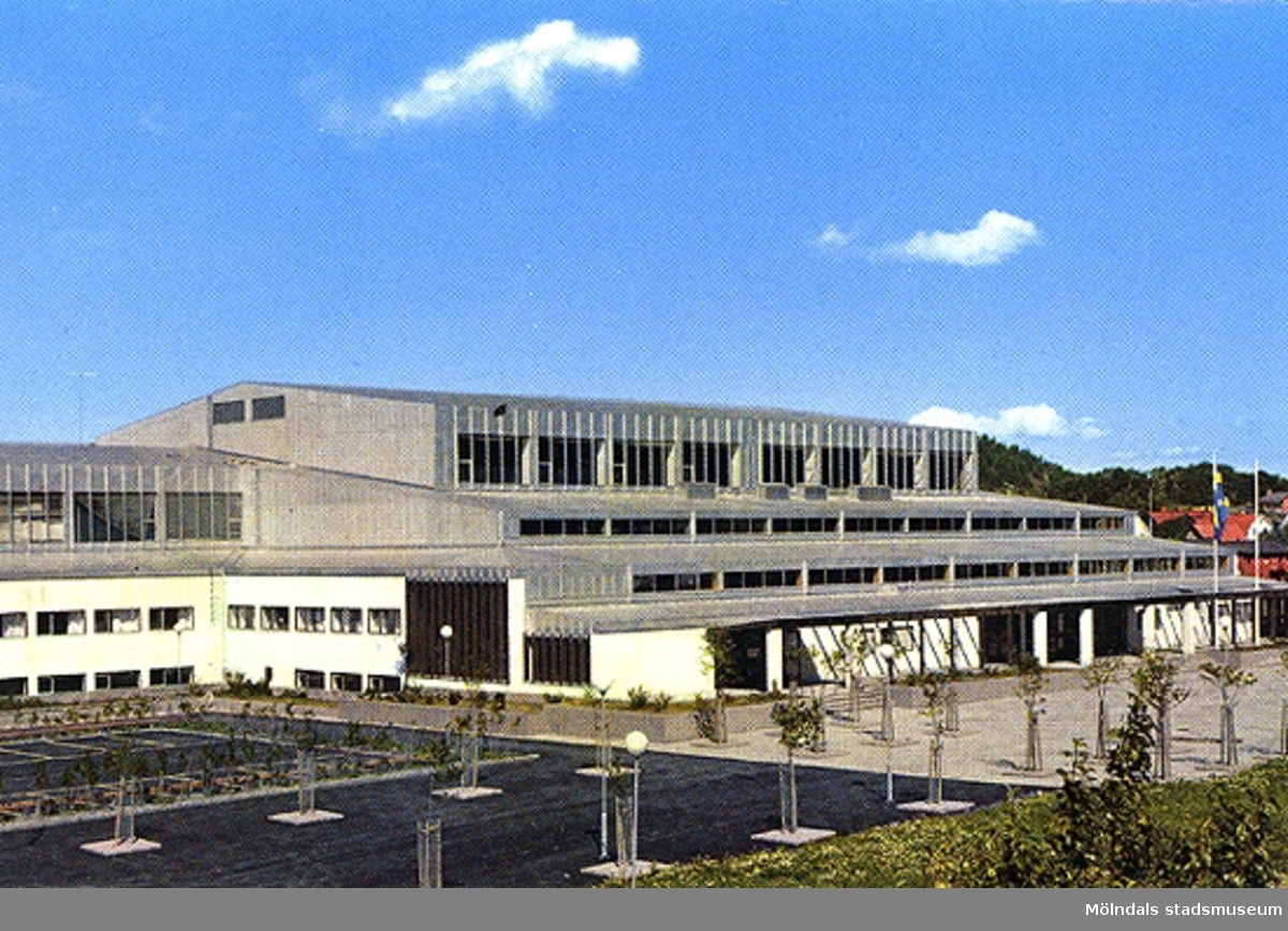 Ett vykort på Idrottshuset (senare: Aktiviteten) i Mölndal, 1960-tal ...